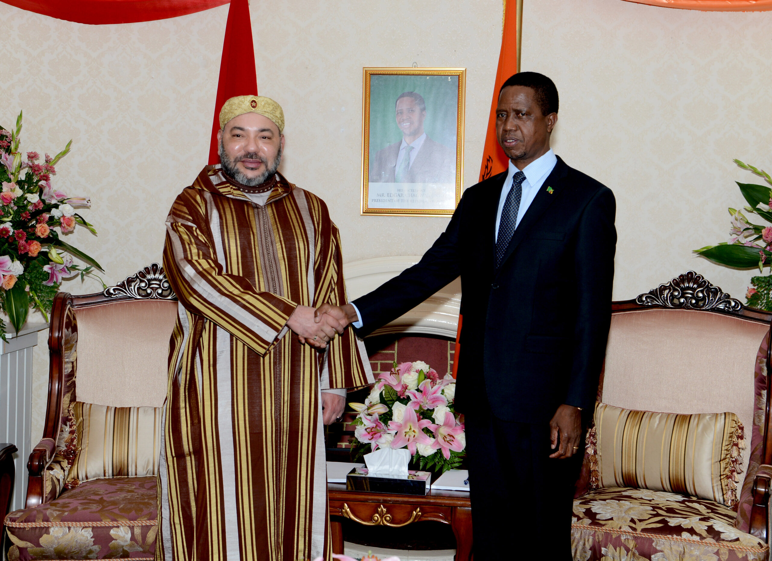 SM le Roi s’entretient avec le Président zambien