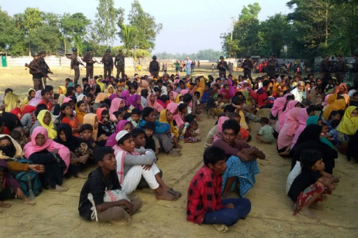 Des migrants Rohingyas au bangladesh