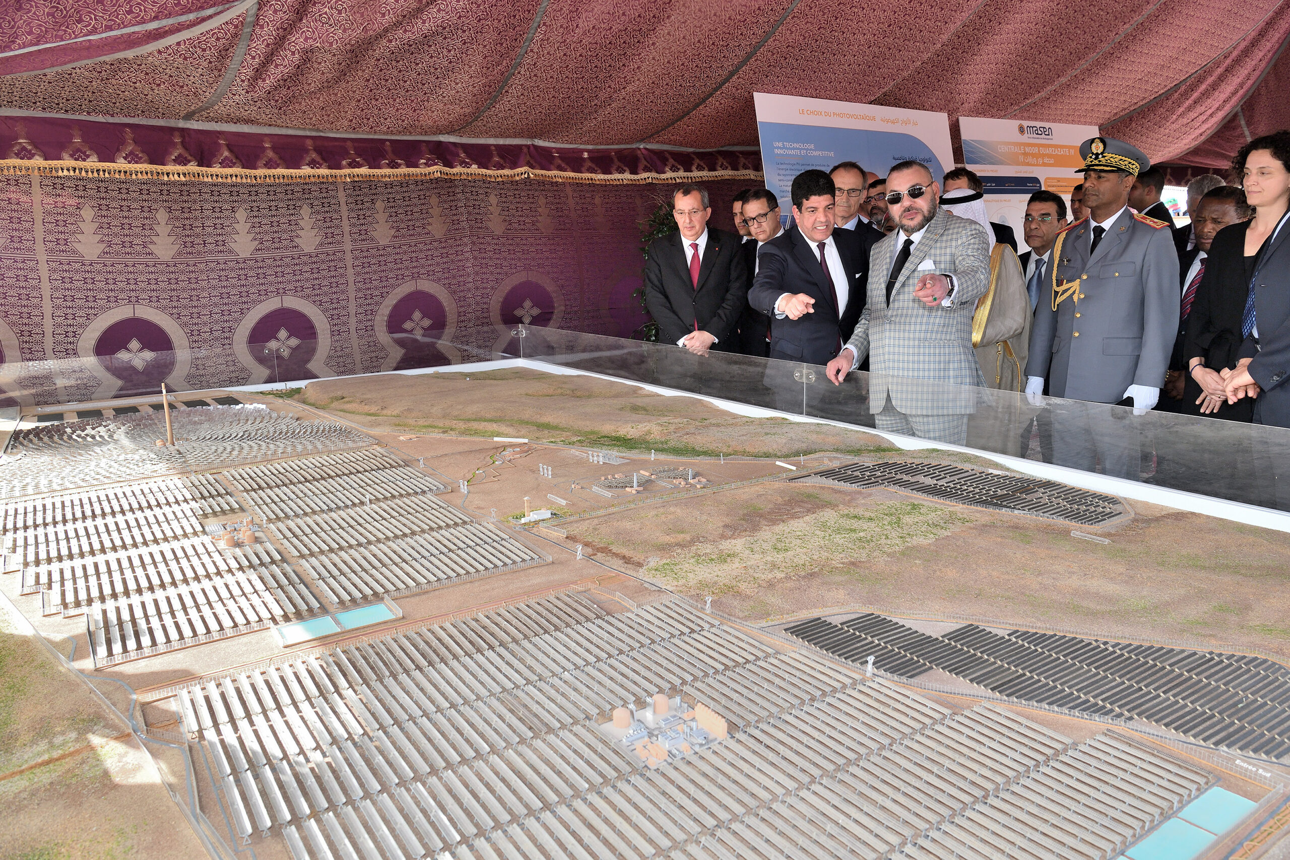 SM le Roi lance les travaux de la Centrale Noor Ouarzazate IV
