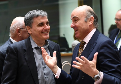 Luis de Guindos (d) Euclid Tsakalotos