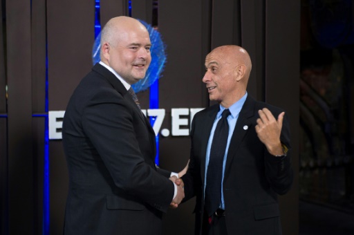 Le ministre estonien de l’Intérieur, Andrés Anvelt (G) et son homologue italien, Marco Minniti