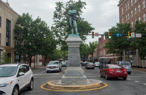 statue-bronze-charlottesville