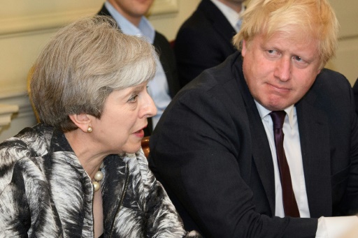 Theresa May au côté Boris Johnson