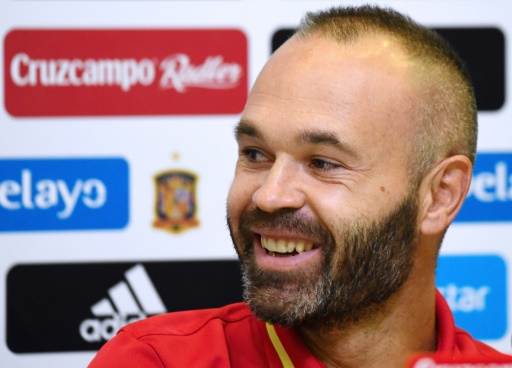 Le capitaine de l’équipe d’Espagne Andres Iniesta en conférence de presse