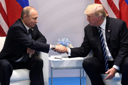 Le président américain Donald Trump et son homologue russe Vladimir Poutine, le 7 juillet 2017 à Hambourg, en Allemagne