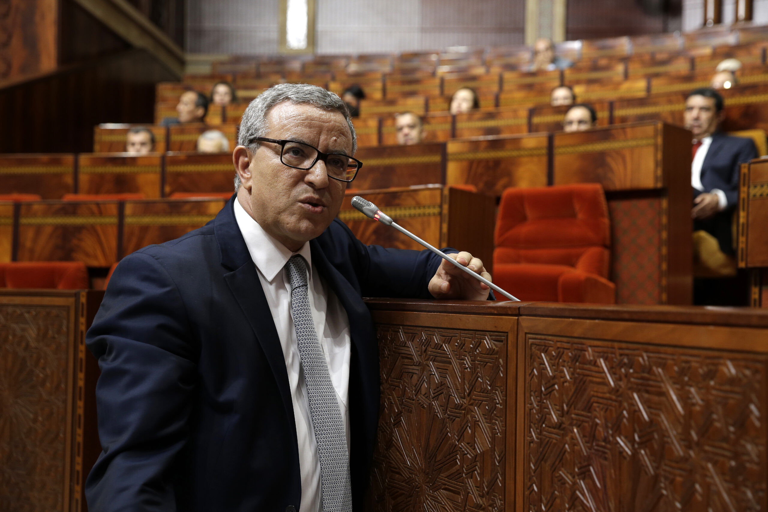 Mohamed Aujjar répondant à une question orale à la Chambre des représentants