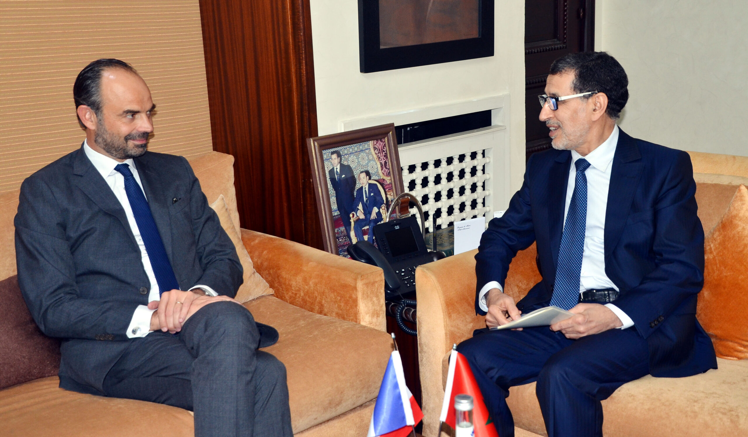 El Othmani s’entretient avec le premier ministre français Édouard Philippe.