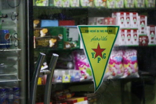 Une affiche de soutien à la milice kurde YPG