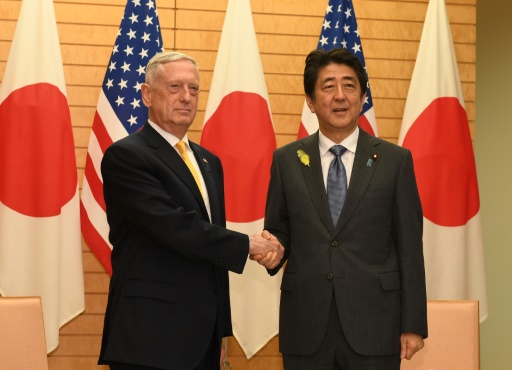 Jim Mattis et Shinzo Abe
