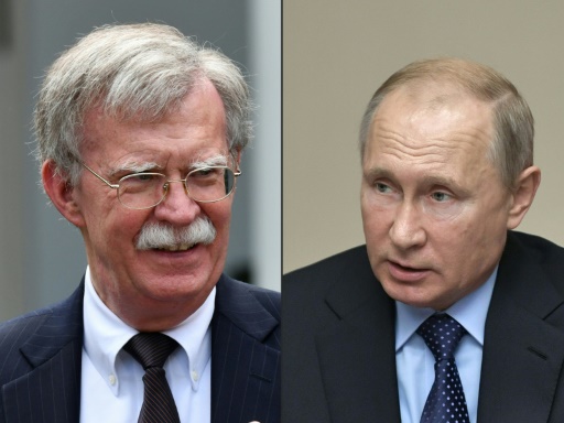 John Bolton et Vladimir Poutine