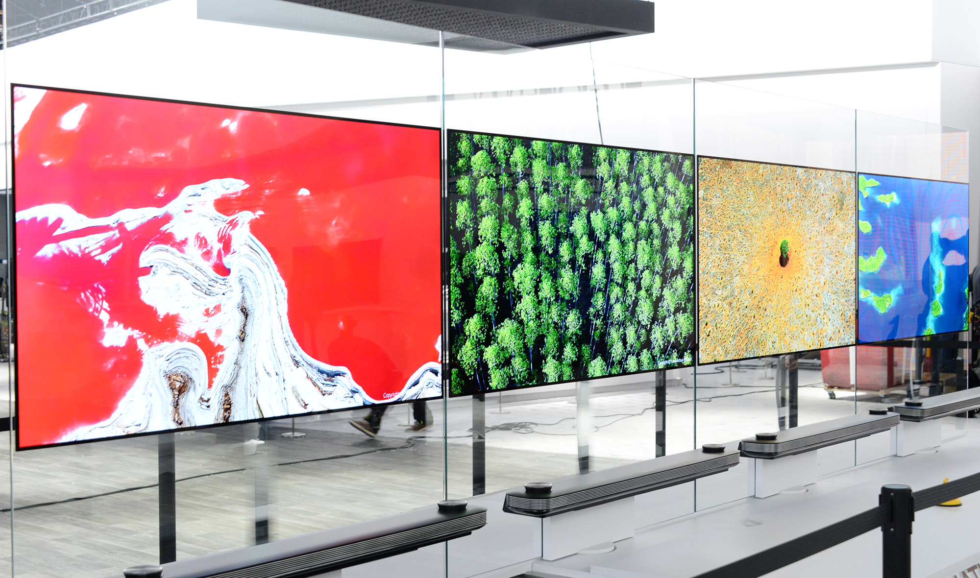 LG SIGNATURE OLED TV W_1[20170104171418337]