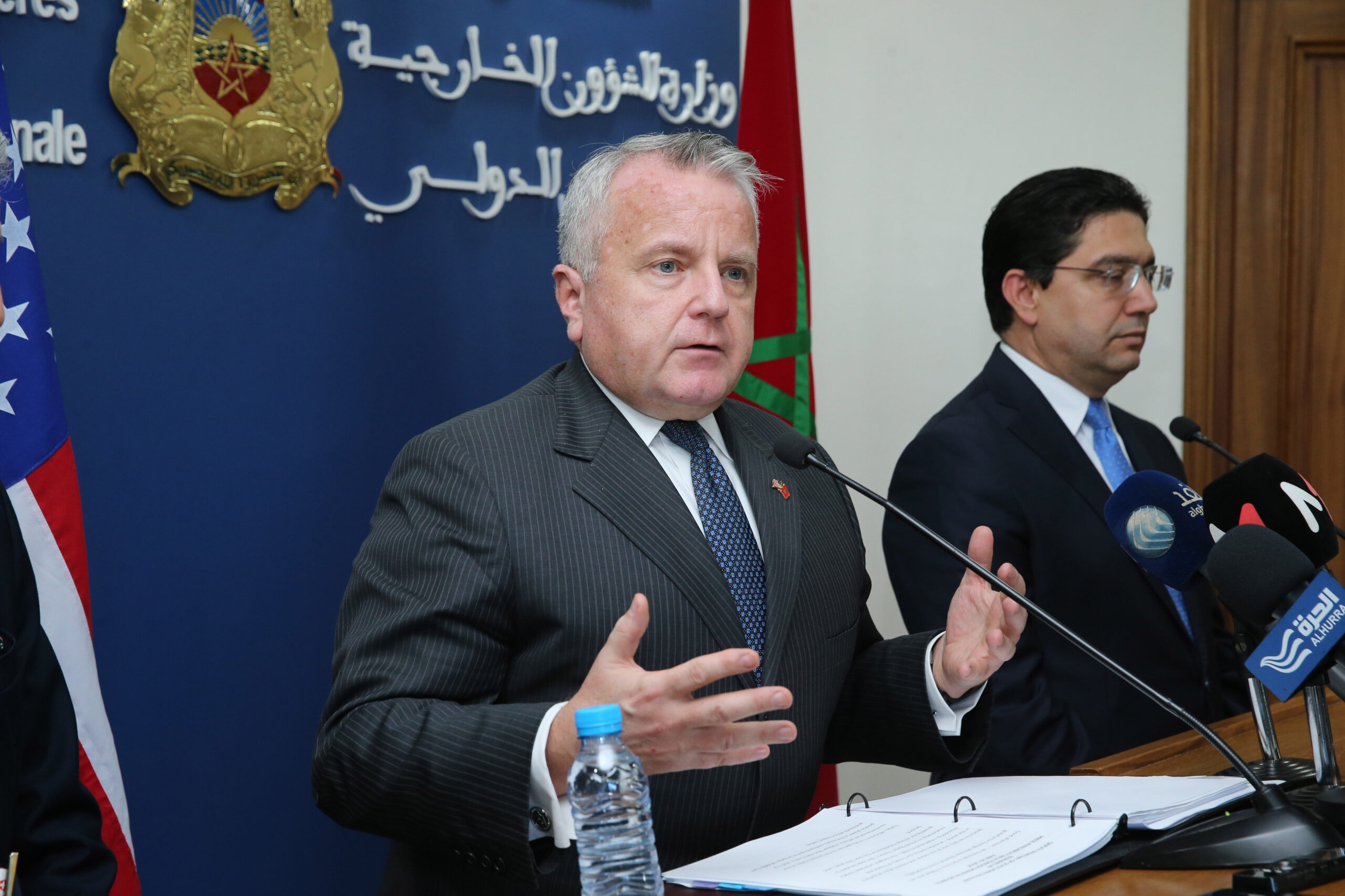 Nasser Bourita et John Sullivan lors d&rsquo;un point de presse