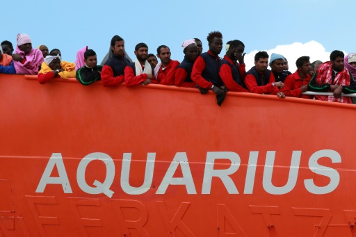 migrants-aquarius