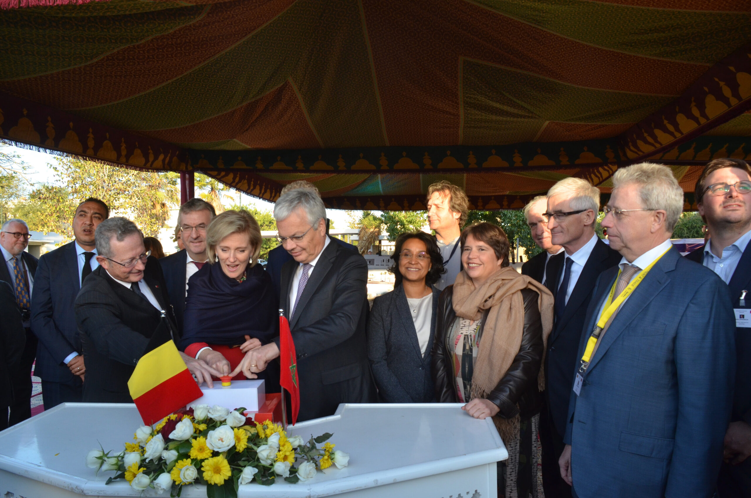 Princesse Astrid pose la première pierre de la nouvelle ambassade