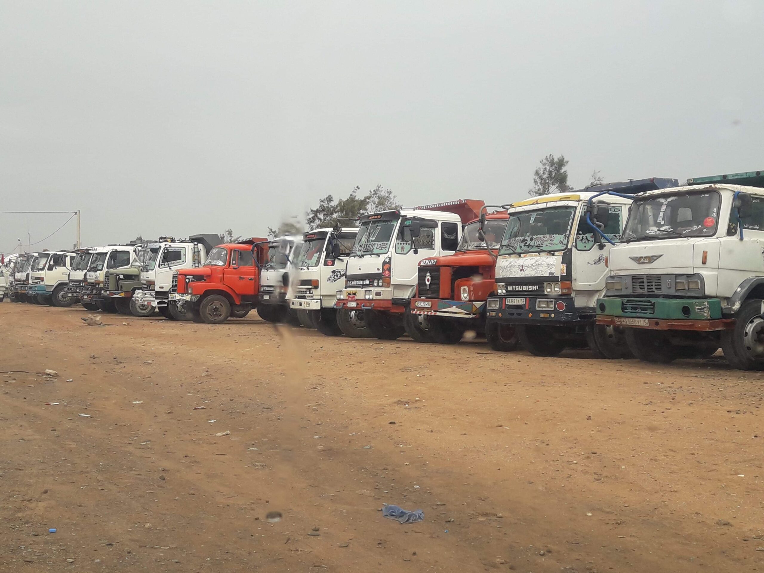 Transport routier de marchandises camions