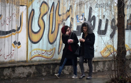 Deux jeunes Afghanes dans une rue de Kaboul afghanistan