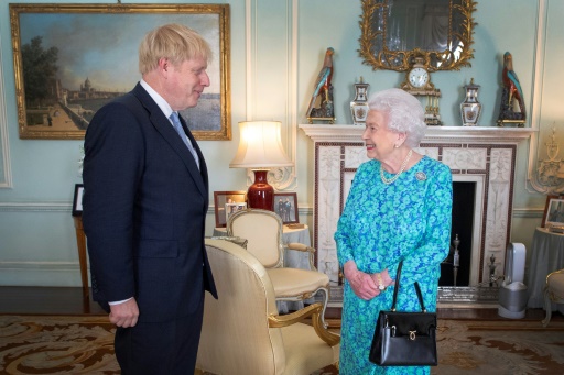 reine Elizabeth et Boris Johnson