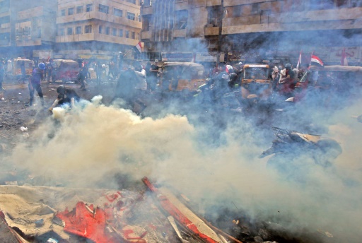 fumée manif bagdad irak
