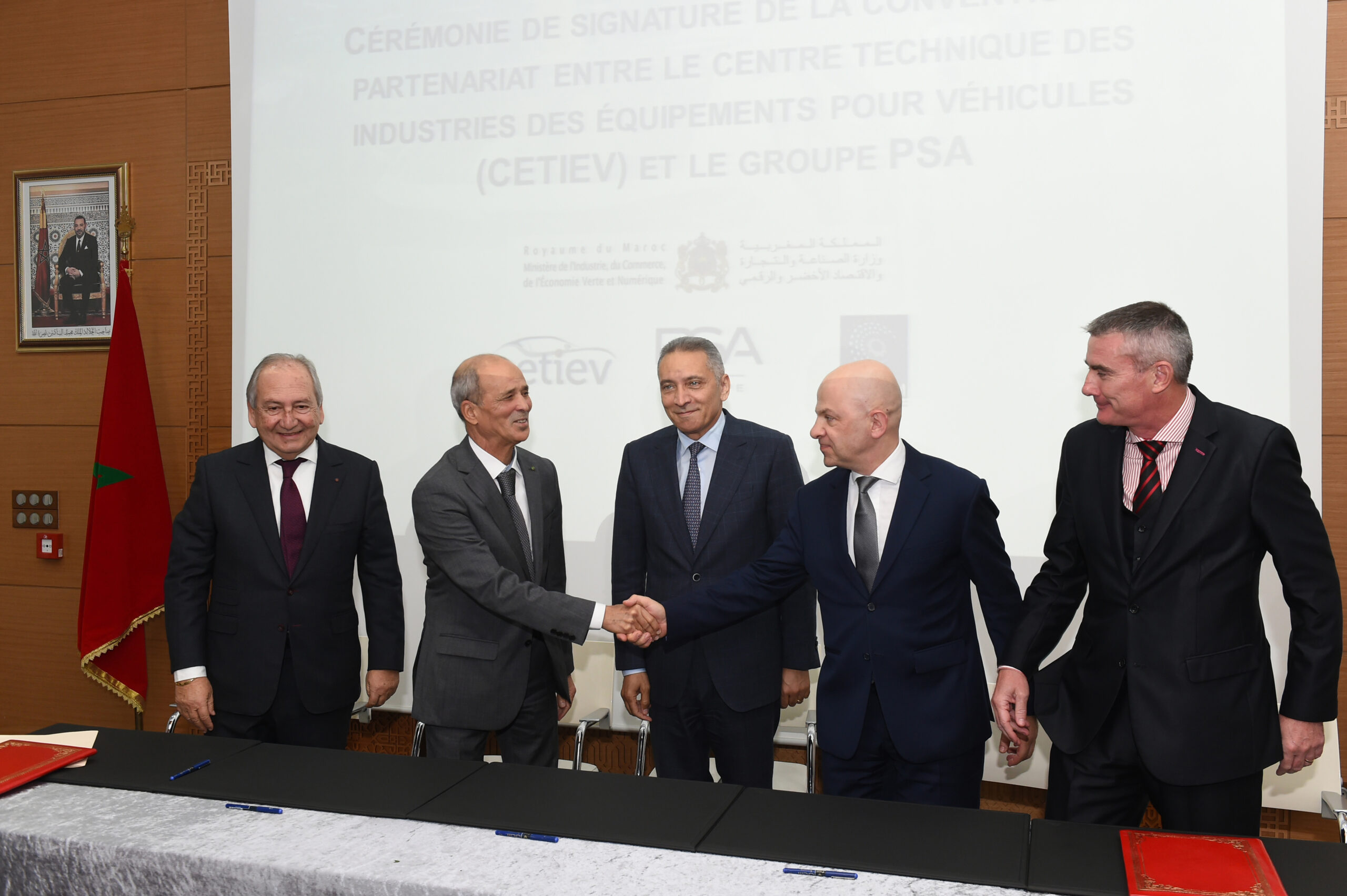 Convention de partenariat entre le Groupe PSA et CETIEV