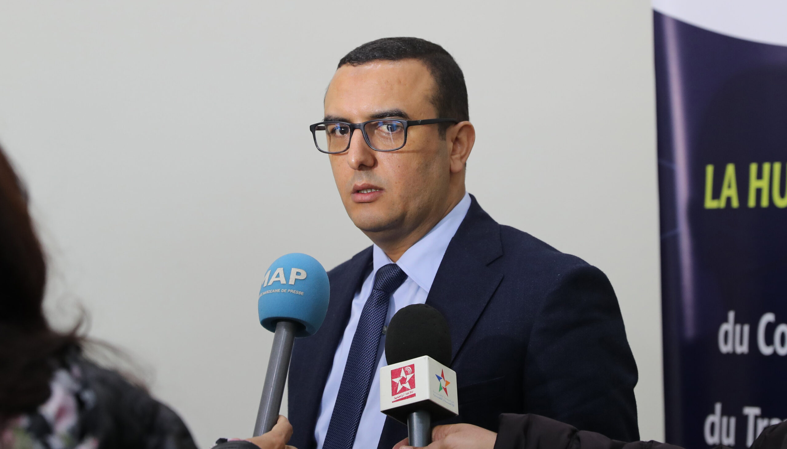 M. Mohamed Amkraz donne une déclaration à la presse