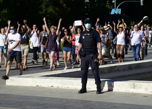 Manifestation anti-masque à Madrid
