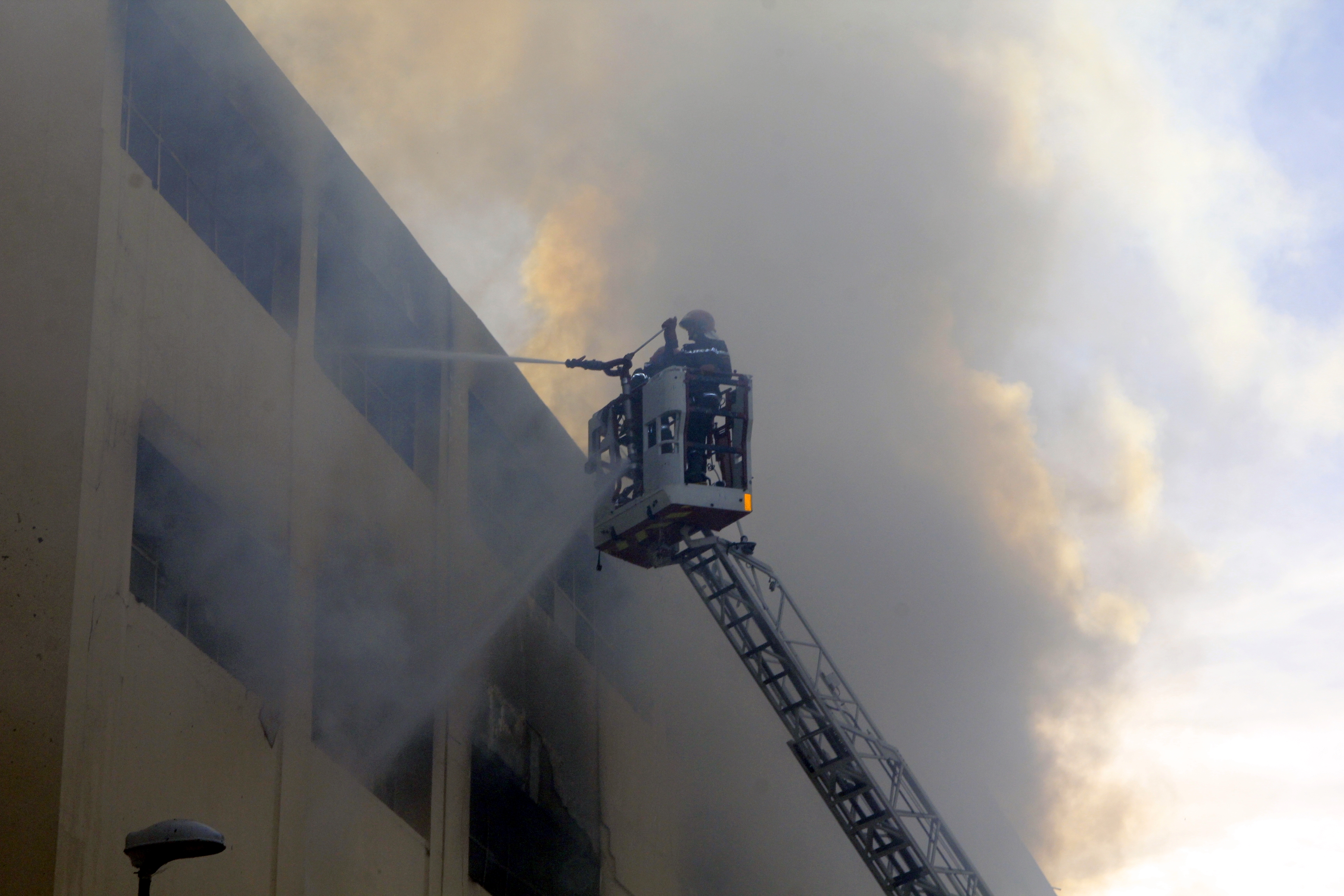 Incendie usine Pastor à Casablanca