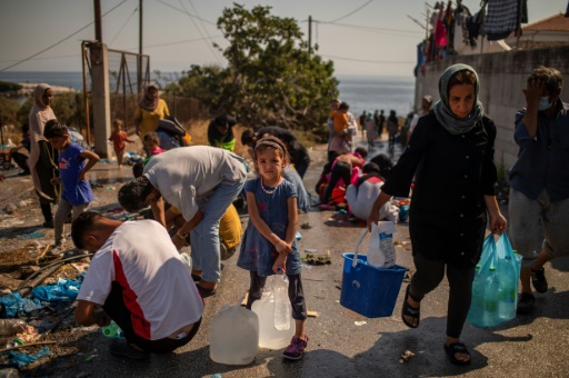 camp migrants lesbos grèce