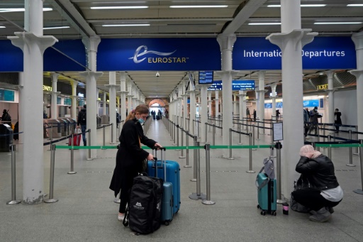 voyageurs à la gare de St Pancras à Londres