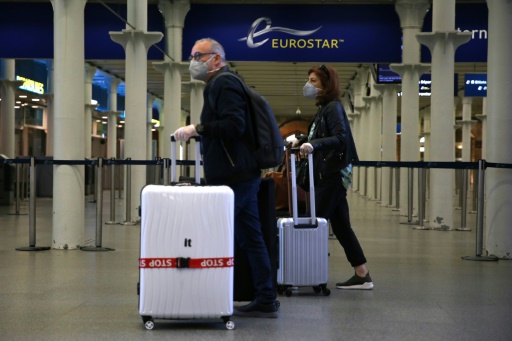 voyageurs au terminal Eurostar