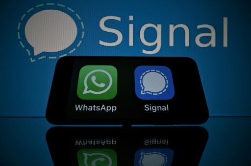 whatsapp signal