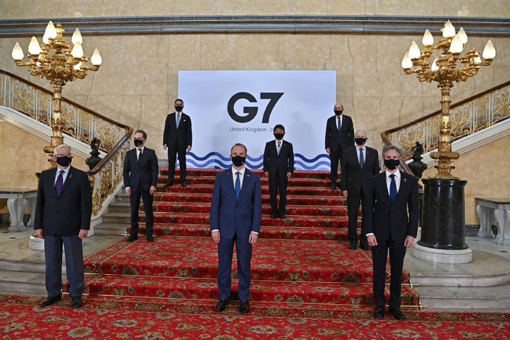 G7