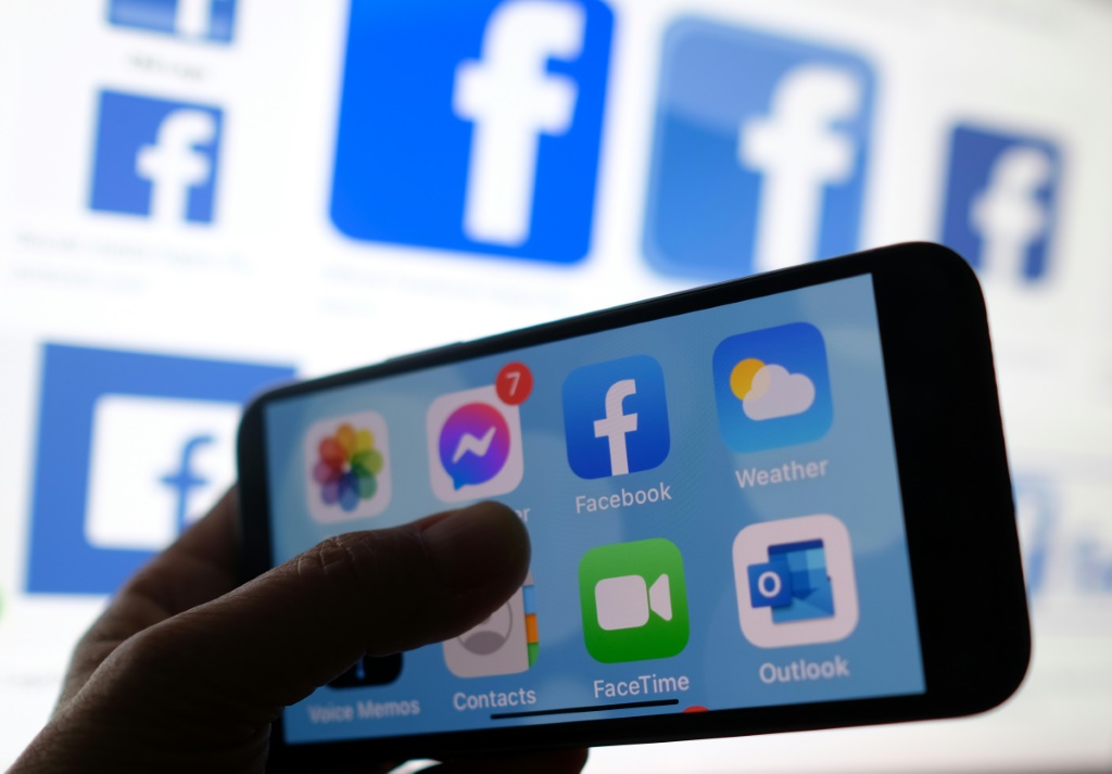 Facebook instagram