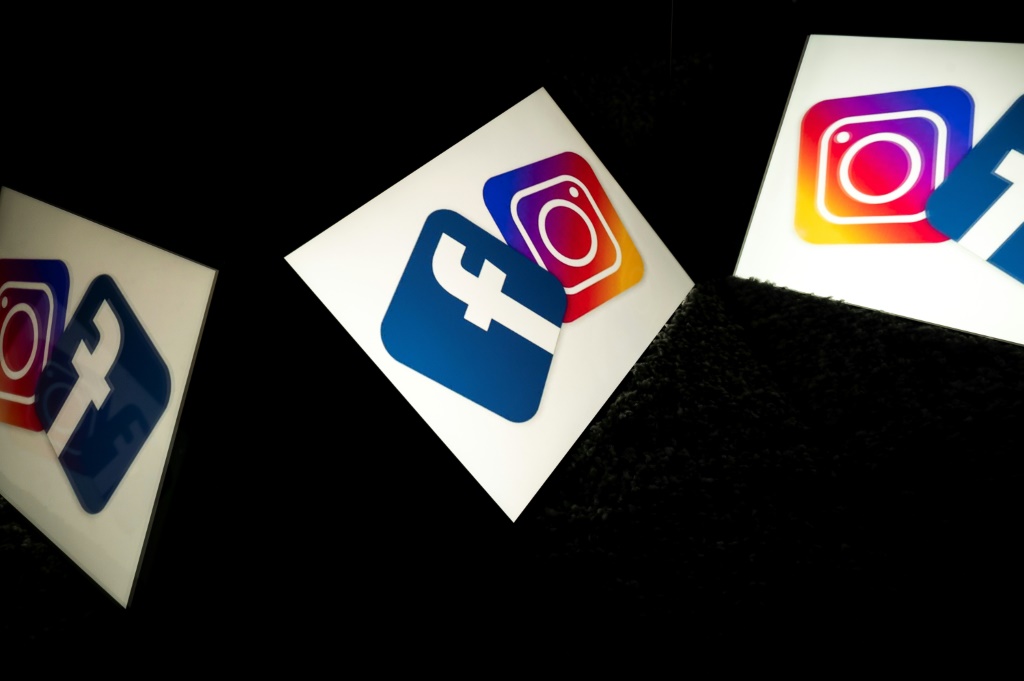 Facebook Instagram