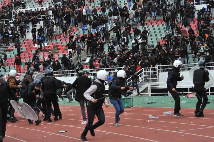 émeutes vandalisme hooliganisme stade