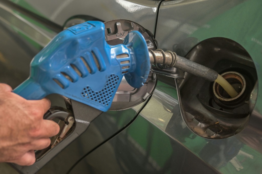 Pompe, station de service, carburants, essence