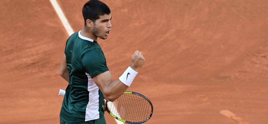 Le jeune Espagnol Carlos Alcaraz vainqueur du Masters 1000 de Madrid aux dépens de l'Allemand Alexander Zverev, le 8 mai 2022