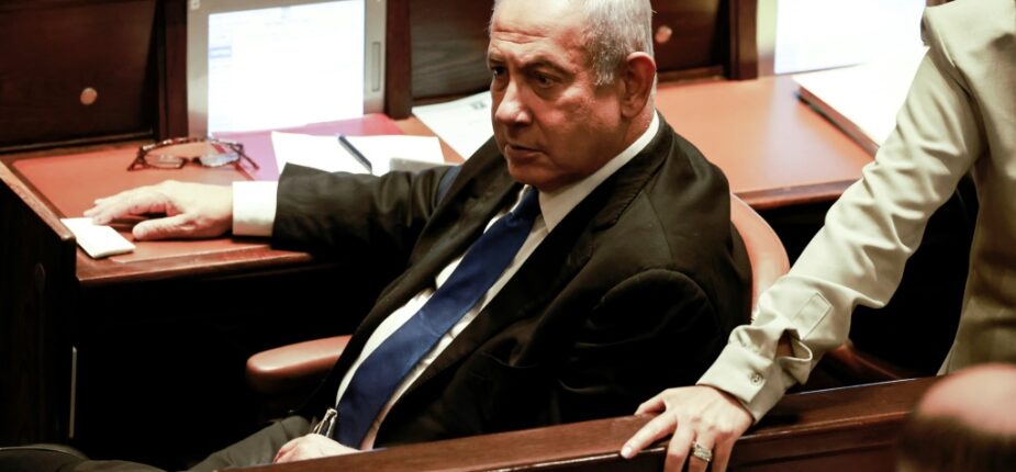 Benjamin Netanyahu assiste à une réunion à la Knesset (arlement), à Jérusalem, le 30 juin 2022