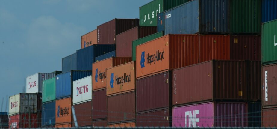 Des containers dans le port de Newark, dans le New Jersey (Etats-Unis), le 21 juillet 2022