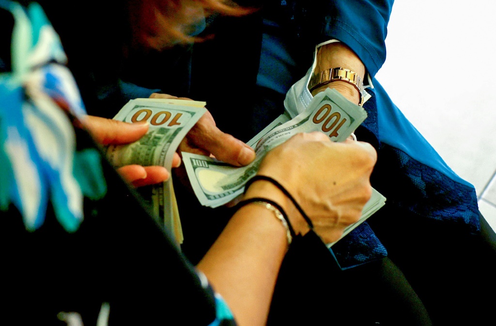 dollar bureau de change