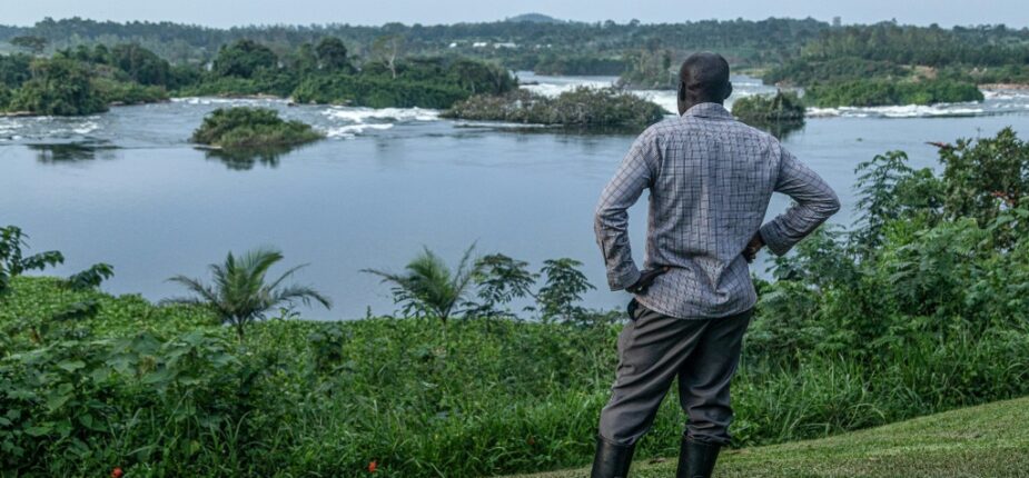 AFPAli Tabo, 50 ans, un pêcheur devenu agriculteur qui a abandonné la pêche pour la culture et l'élevage d'animaux, sur les rives du Nil à Namiyagi, dans le sud de l'Ouganda le 7 octobre 2022