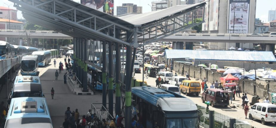 Transports en commun de Lagos, au Nigeria le 14 octobre 2022