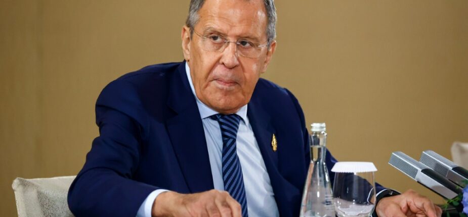 Le chef de la diplomatie russe Sergueï Lavrov le 15 novembre 2022 en marge du G20 en Indonésie (service de presse du ministère russe des Affaires étrangères)