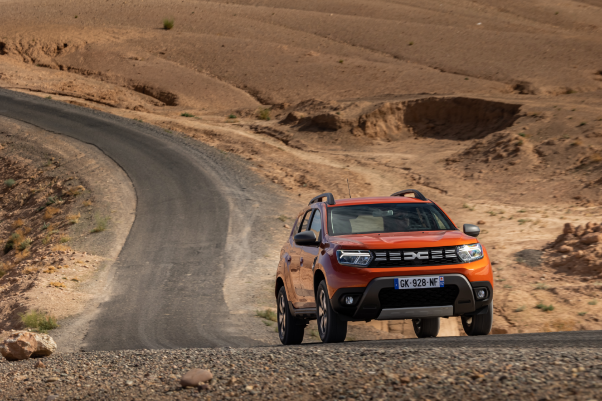 20221215021454-Dacia-Duster-on-road-032