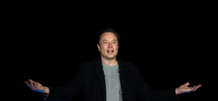 Elon Musk lors d'une conférence de presse à Boca Chica Village au Texas, le 10 février 2022