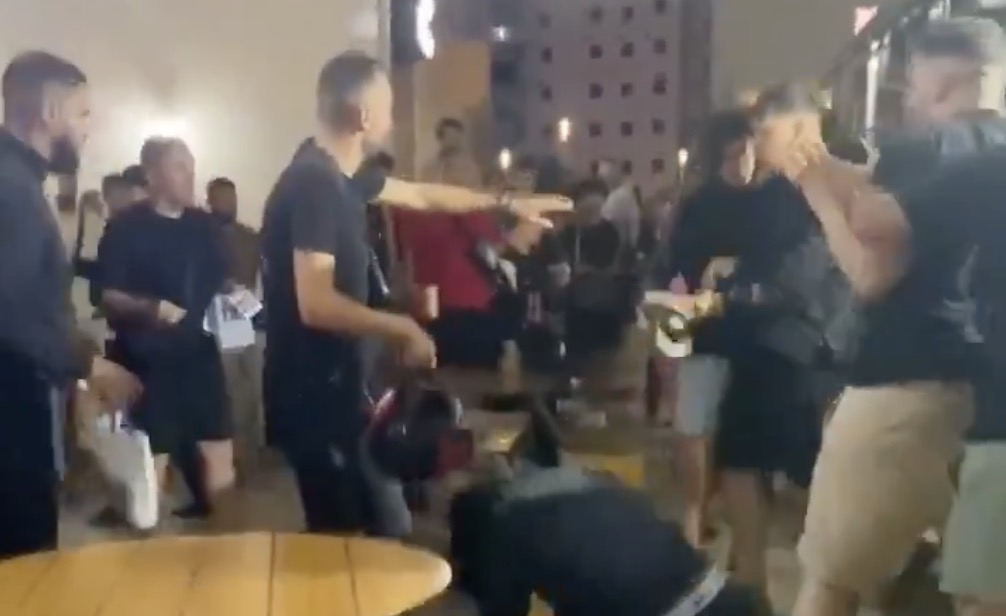 Vidéo: Bagarre générale dans un restaurant à Tanger…