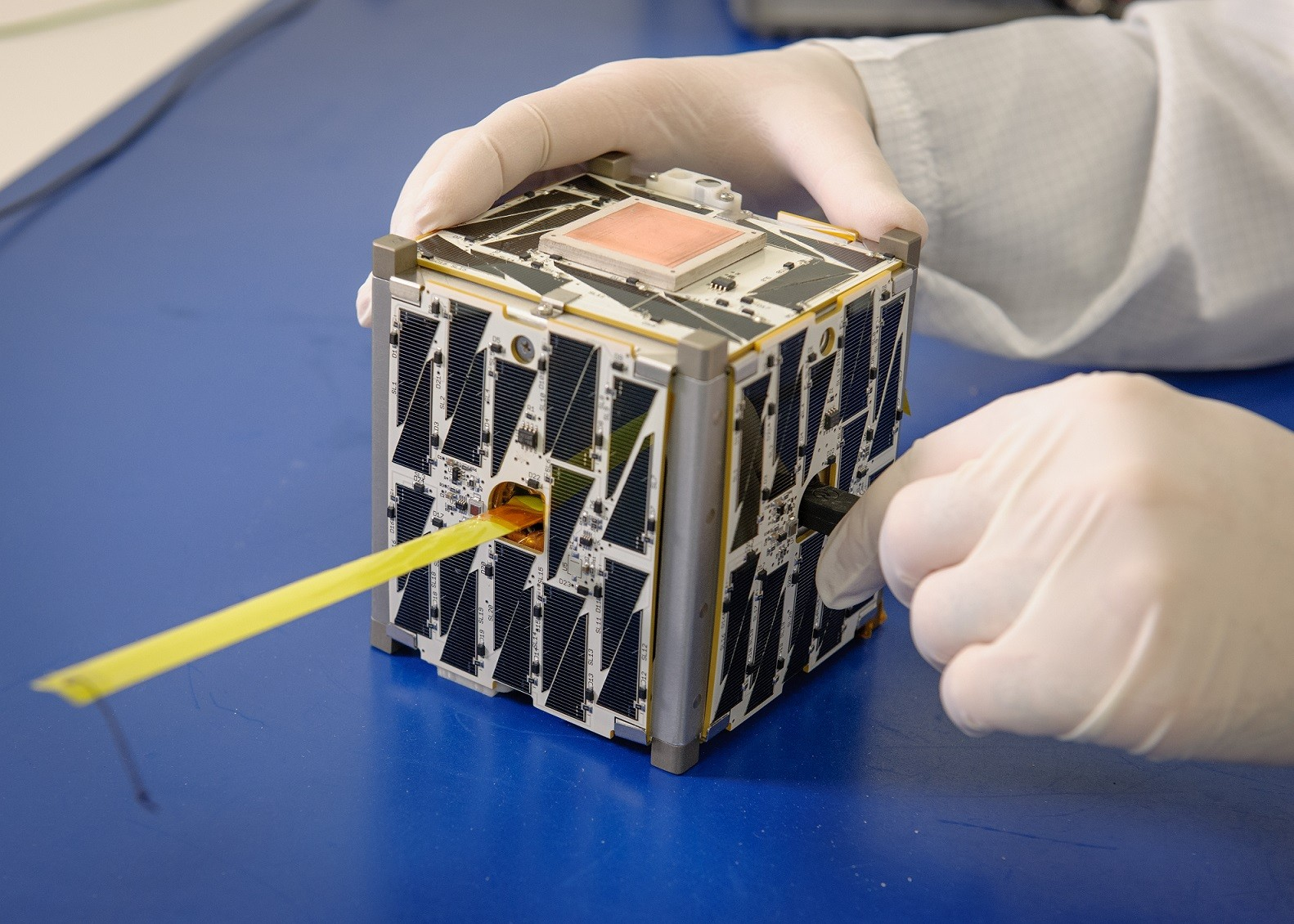 Lancement de deux nanosatellites universitaires marocains