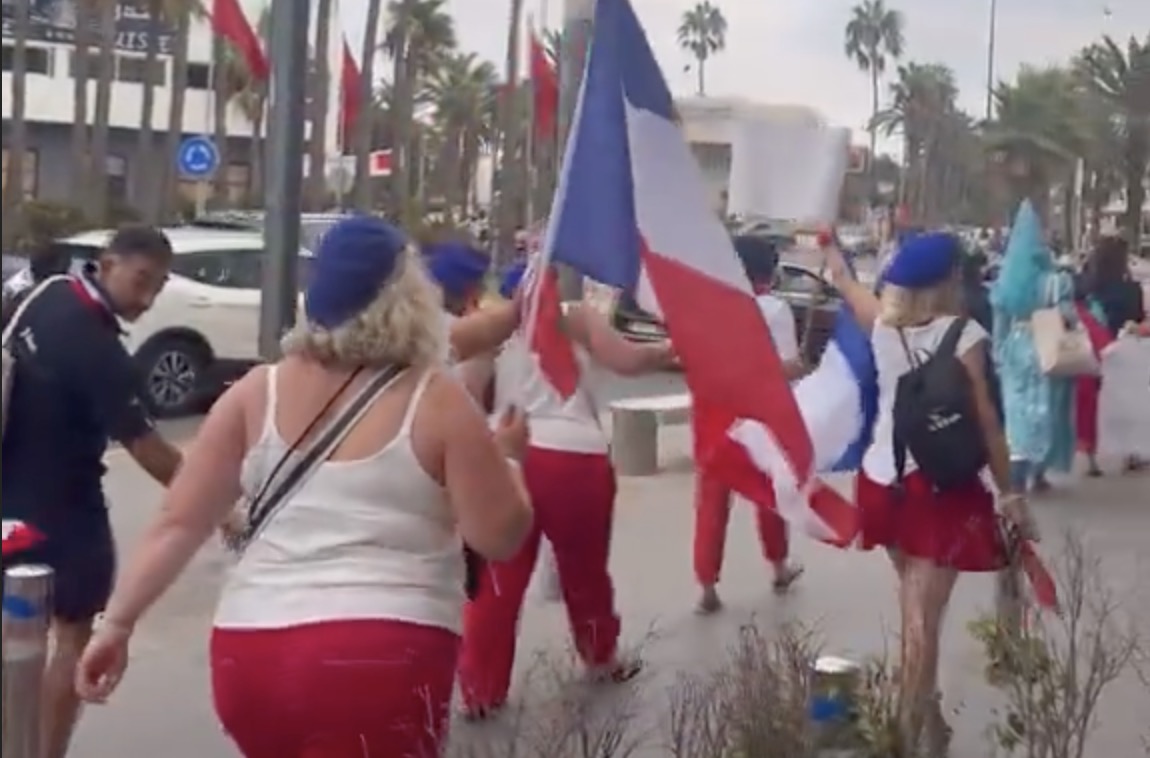 Vidéo: La communauté française au Maroc défile fièrement à Casablanca !