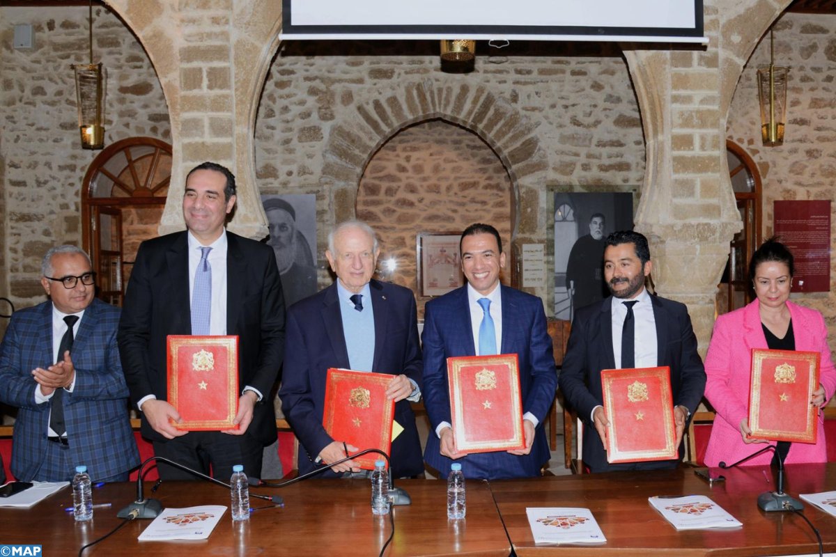 Essaouira- Signature de quatre conventions pour la structuration et le développement des écosystèmes de l’artisanat André Azoulay