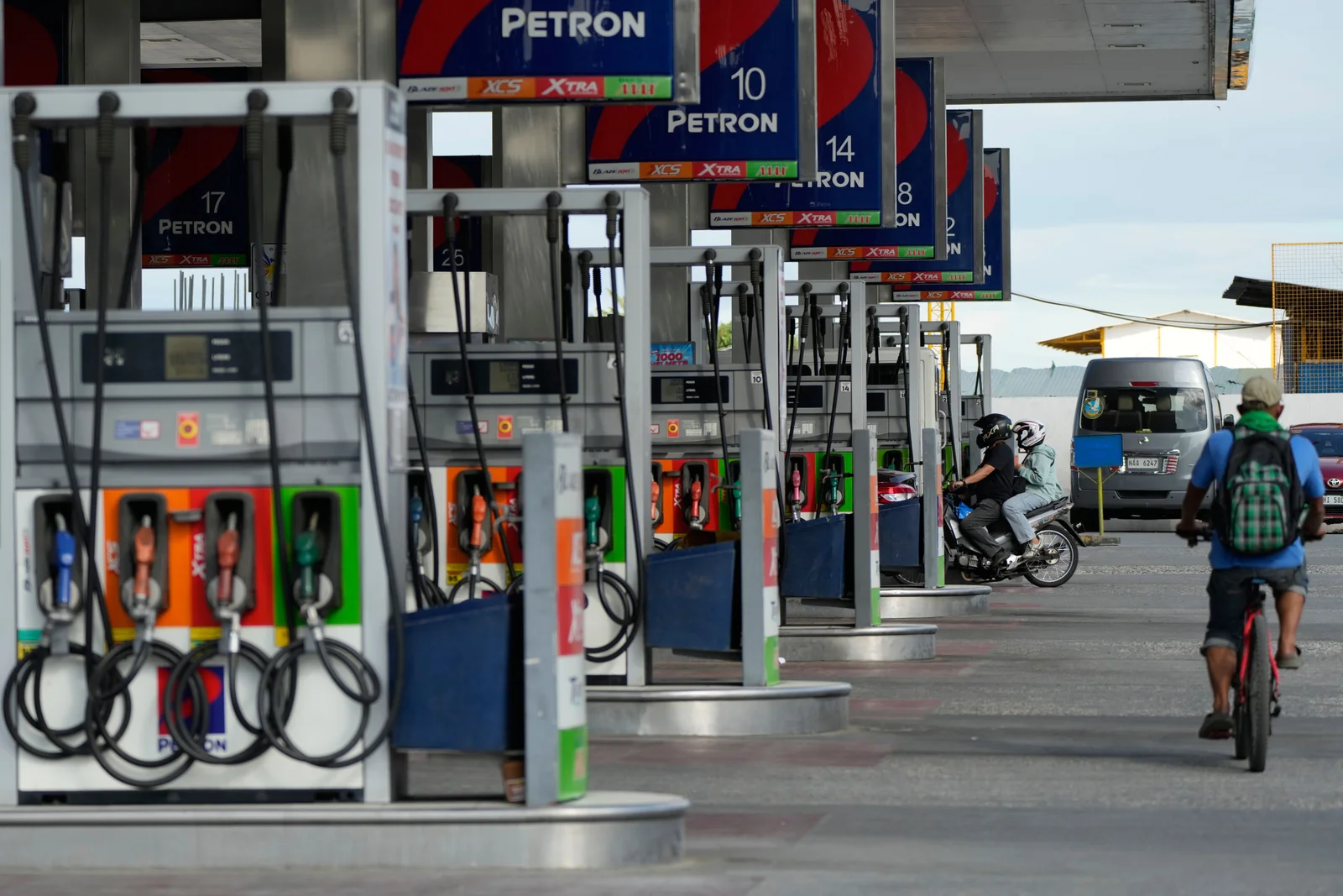 pétrole carburanys essence gasoil