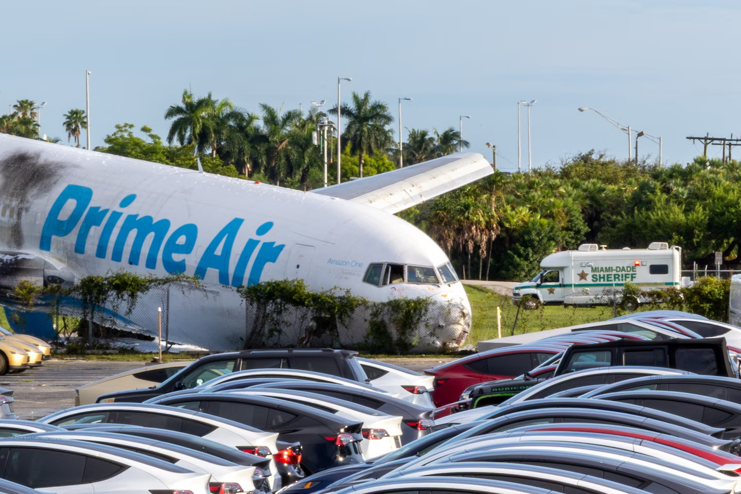 sortie-de-piste-d’un-avion-cargo-miami